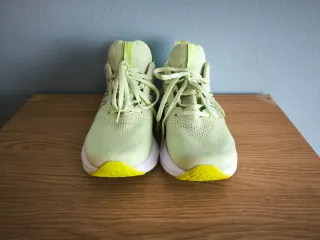 Zapatillas ASICS Verde y Amarillo