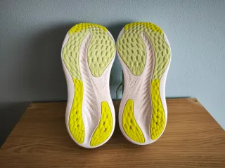 Zapatillas ASICS Verde y Amarillo