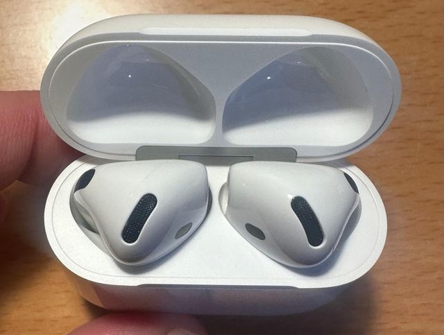 AirPods 4 Cancelación Ruido comprados ayer.