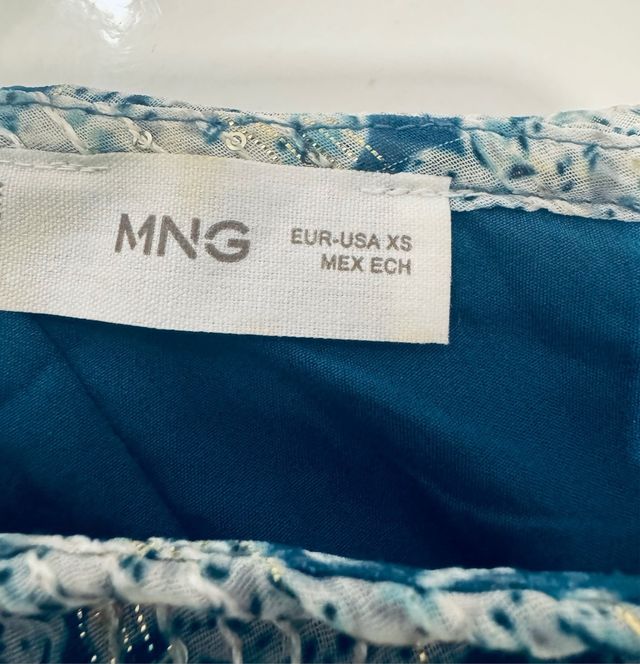 Vestido Mango Talla XS (un solo uso) asimetrico.