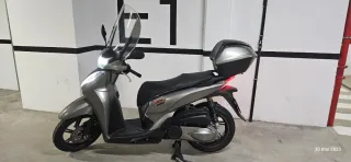 Honda SH300i Gris
