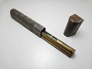 Livella antica in ottone