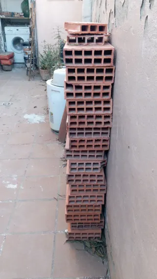 24 ladrillos huecos