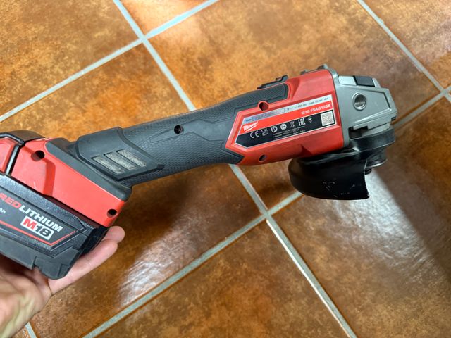 Amoladora Milwaukee M18 FSAG125X 125mm