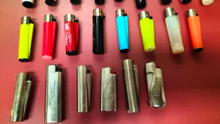 Lotto di vecchi accendini Clipper