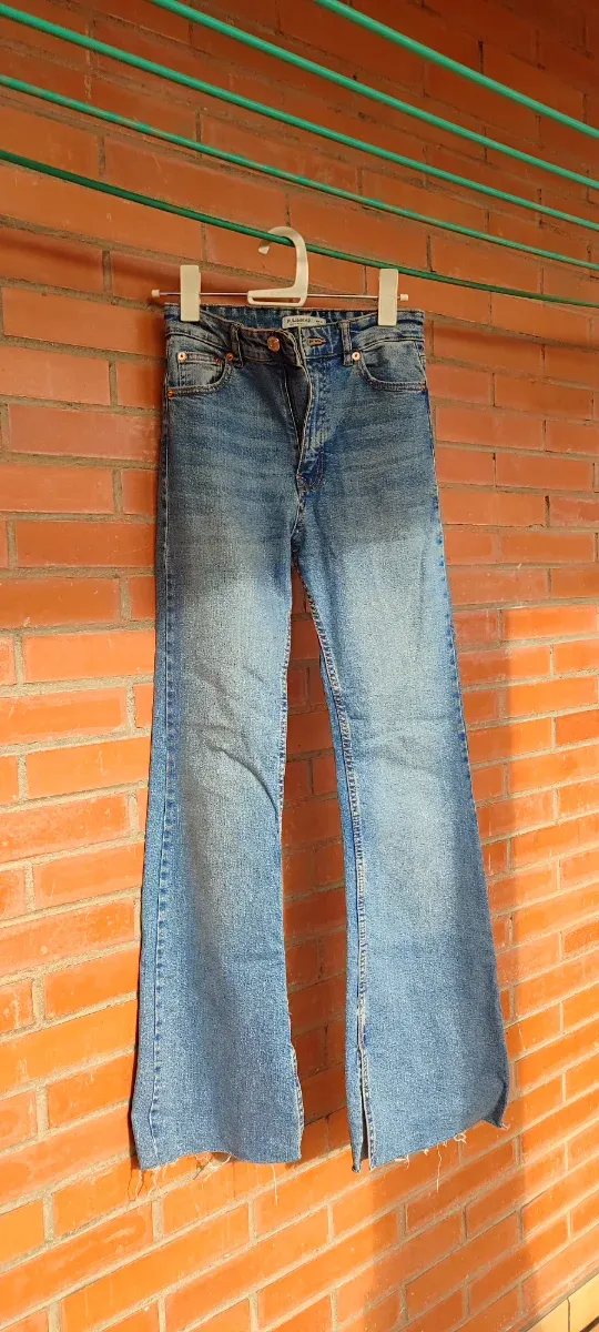 Pantalones vaqueros acampanados azules