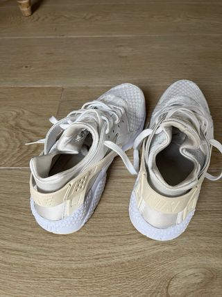 Nike Huarache Beige y Blanco