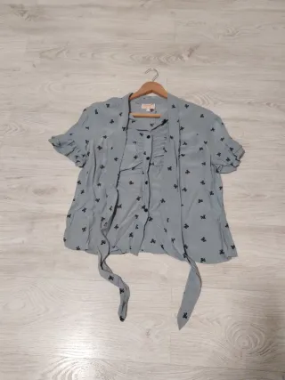 Blusa Dolores Promesas gris con lazo