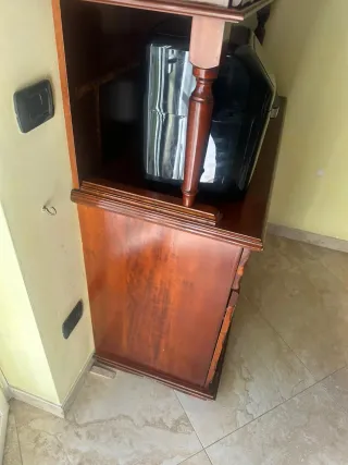 Cristalliera antica da salotto in legno