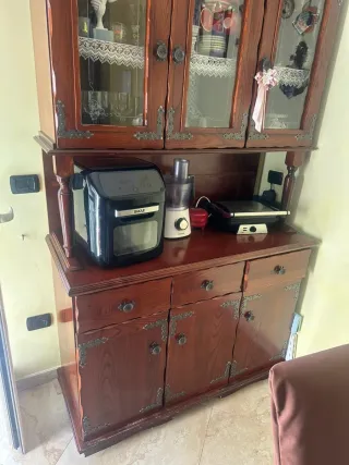 Cristalliera antica da salotto in legno