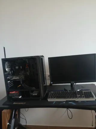 PC Sobremesa AMD Negro/Plata