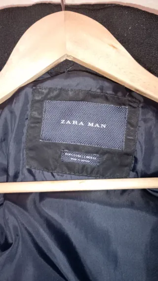Abrigo plumífero Zara negro