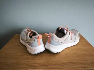 Zapatillas Columbia Grises y Rosas