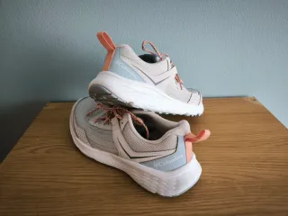 Zapatillas Columbia Grises y Rosas