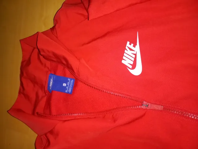 Chaqueta Nike Roja