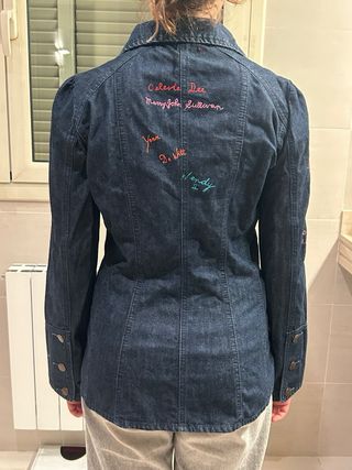 Cazadora vaquera Levi’s Red Tab bordada