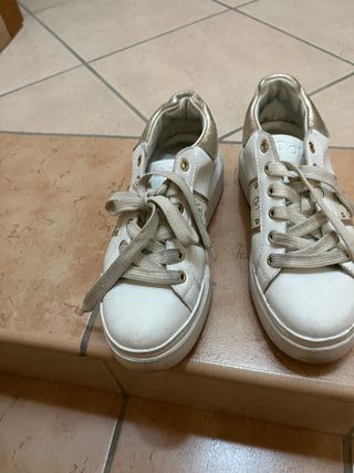 Sneakers Pollini bianche e oro