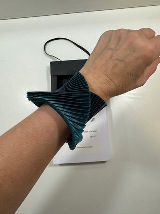 Pulsera by Alexandra Tsoukala Diseño Plisado