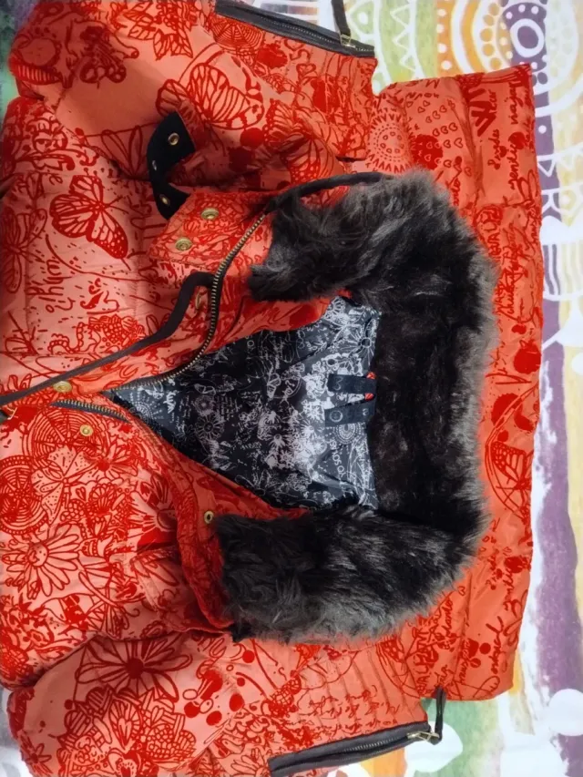 Abrigo estampado rojo