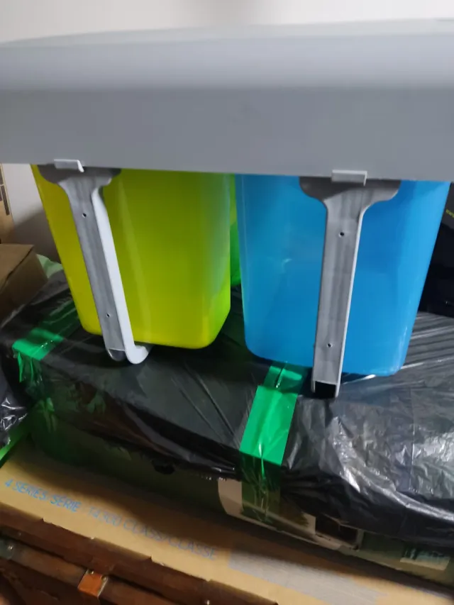 Set Cubos Basura Plástico Azul y Verde