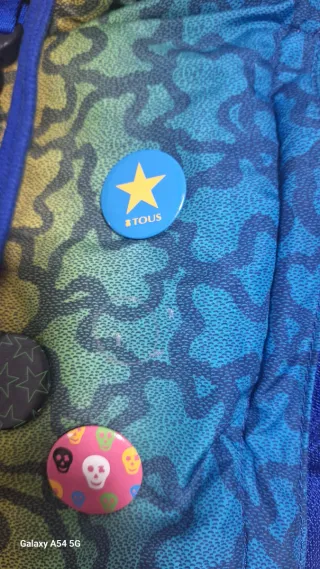 Mochila Tous Multicolor con Pins