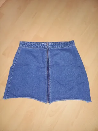 Falda vaquera con cremallera