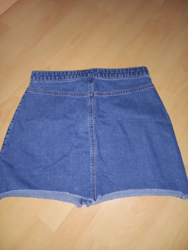 Falda vaquera con cremallera