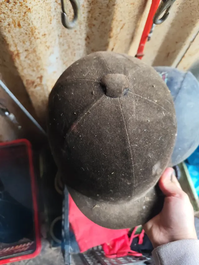 Casco de equitación negro