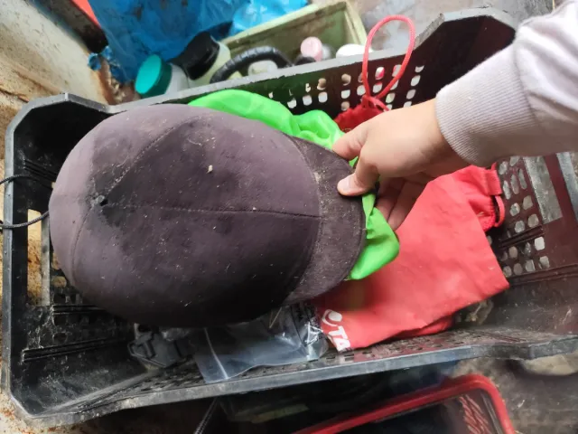 Casco de equitación negro