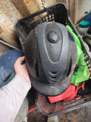 Casco de equitación negro