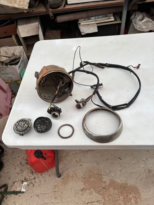 Faro de moto clásica