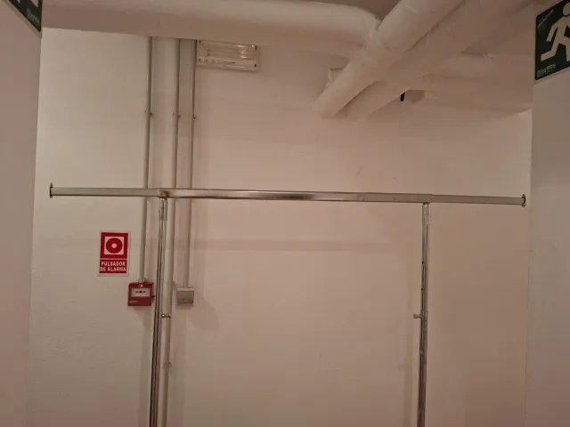 Burro metálico plegable y resistente