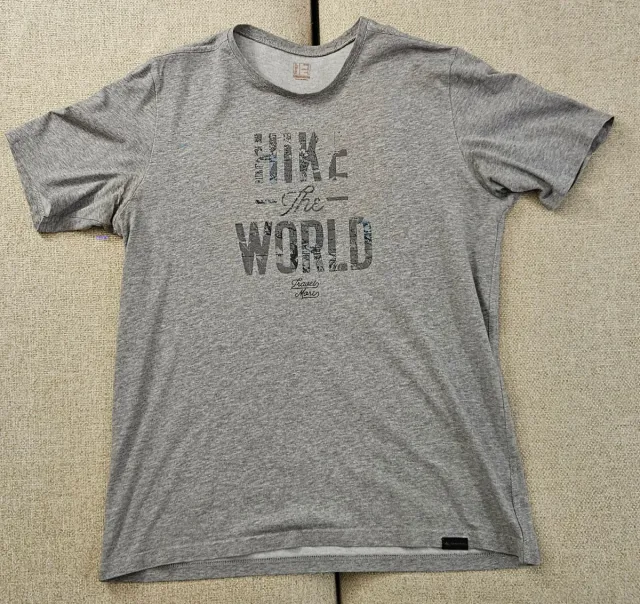 Camiseta gris Hike the World