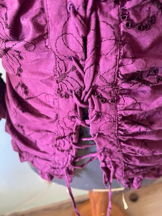 Camiseta Morada Gótica Drapeada S