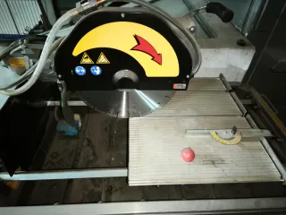 Sierra de cortar profesional