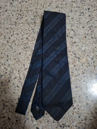 Corbata Hugo Boss Rayas Azul y Negro