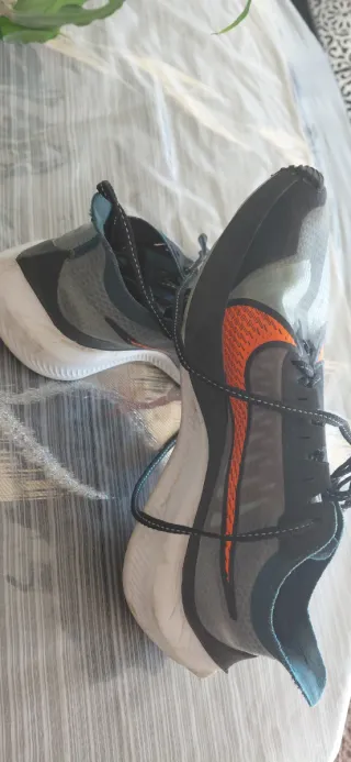 Zapatillas Nike Negras y Naranjas