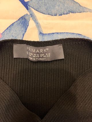 Camiseta negra Primark nudo talla XS