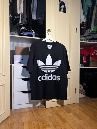 Camiseta Adidas Negra Logo Trefoil
