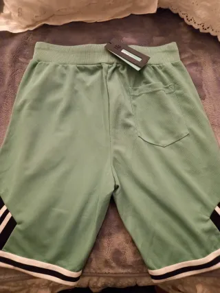 Bermuda verde con stampa