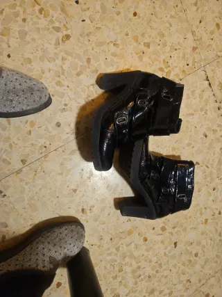 Botas charol B&W (Break and Walk)