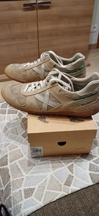 Zapatillas Munich Beige/ camel y marrón, NUEVAS.