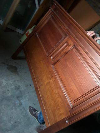 Mesita de noche de madera y cabecero a juego