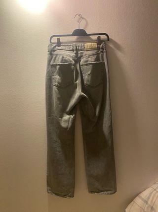 Pantalón ancho gris