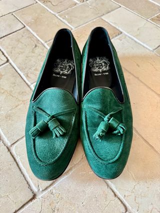 Mocasines Bow Tie ante verde con borlas