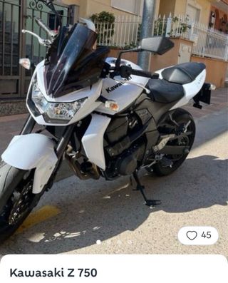 Kawasaki Z 750 Blanca