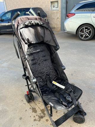 Silla de paseo MacLaren negra