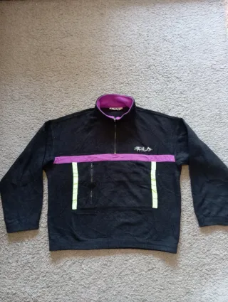 Forro polar Fila negro y morado