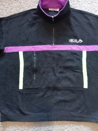 Forro polar Fila negro y morado