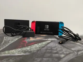 Nintendo Switch Neon (Rojo/Azul)